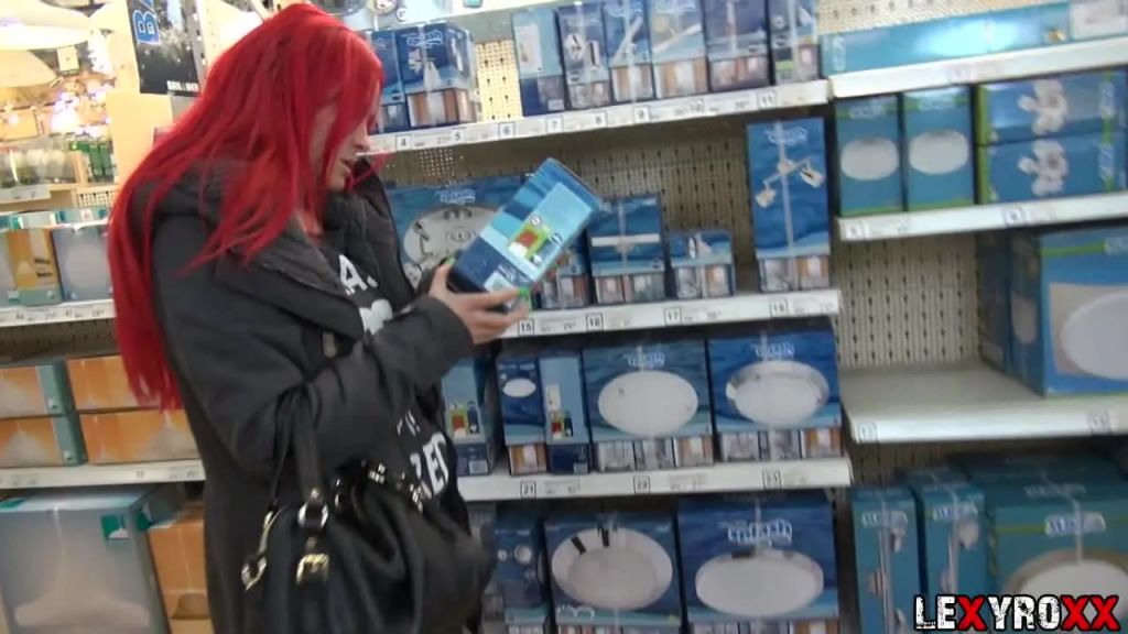 LexyRoxx - mieses Arschloch – er fickt fremd und sie wartet